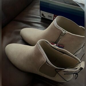 White Mountain Taupe Suede Ankle Booties